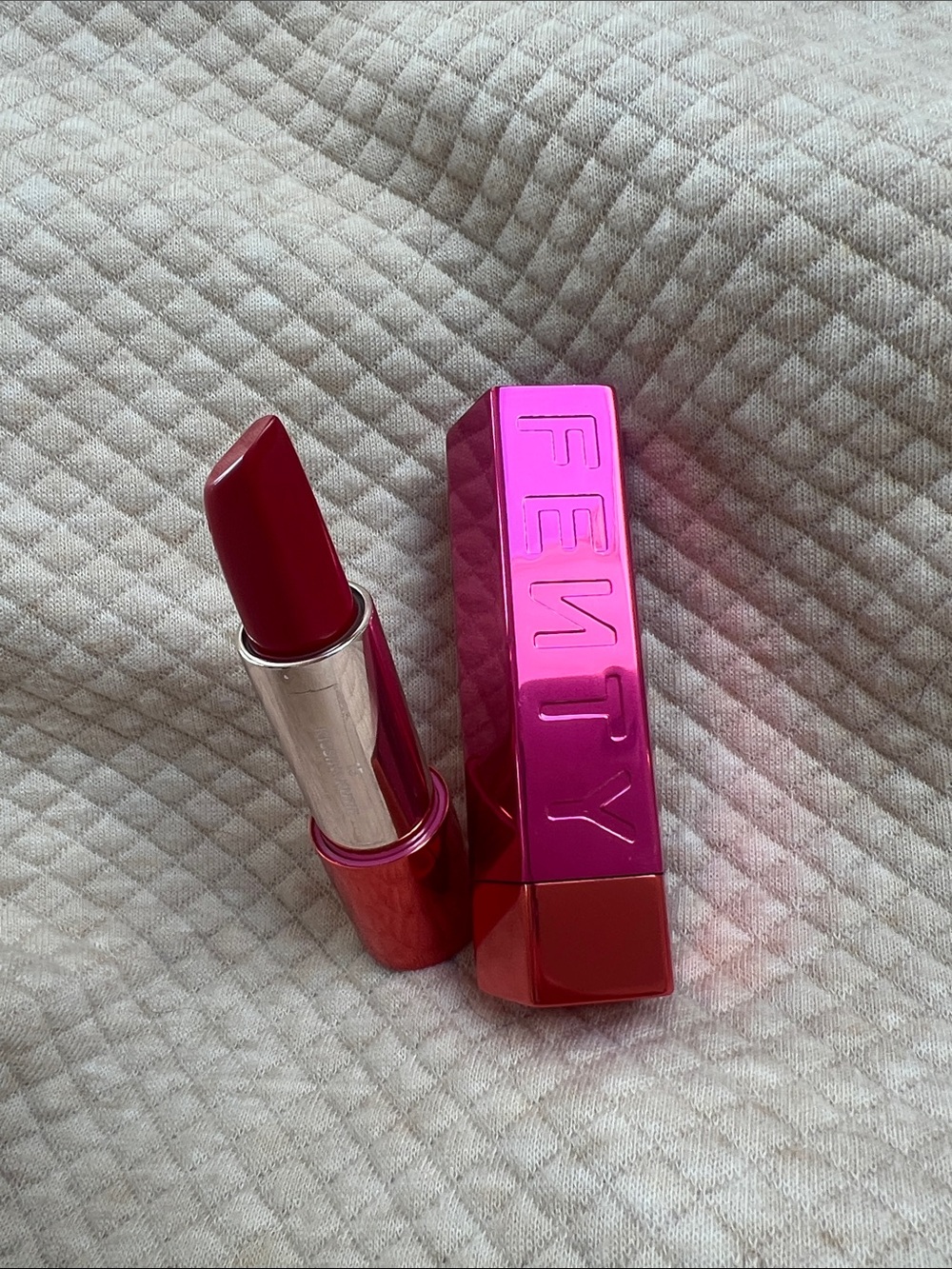 FENTY BEAUTY LIPSTICK